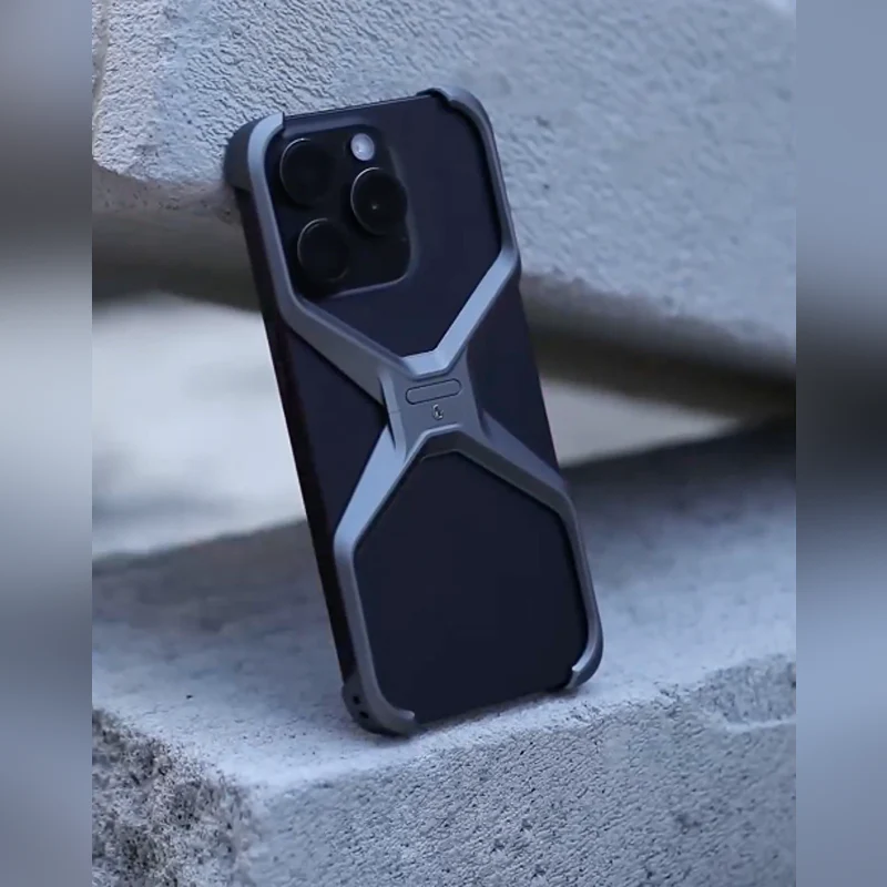 iPhone 15 Series Aluminum Alloy Hollow Cover iPhone