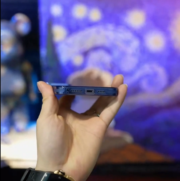 Dynamic creative Limited Edition iPhone Case